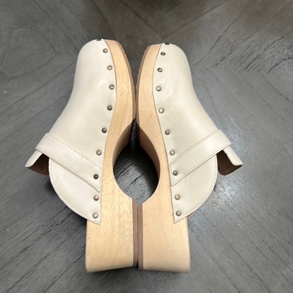 Dr. Scholl's Women's Original Clog Mule in Ivory Leather - Picture 6 of 10